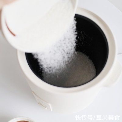 电饭煲|快手简单的蜂窝糖卡美罗「电饭煲版本」