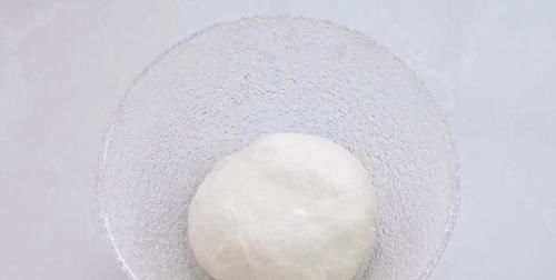 瀑布|自制美味诱人的大披萨,瀑布拉丝老过瘾了,比必胜客里的还好吃!