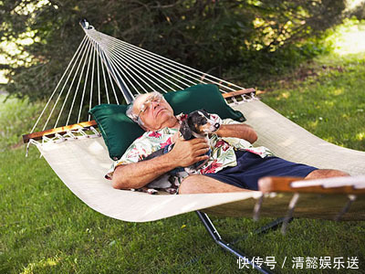 115岁长寿老人,分享长寿秘诀,你若占2个,也很不错