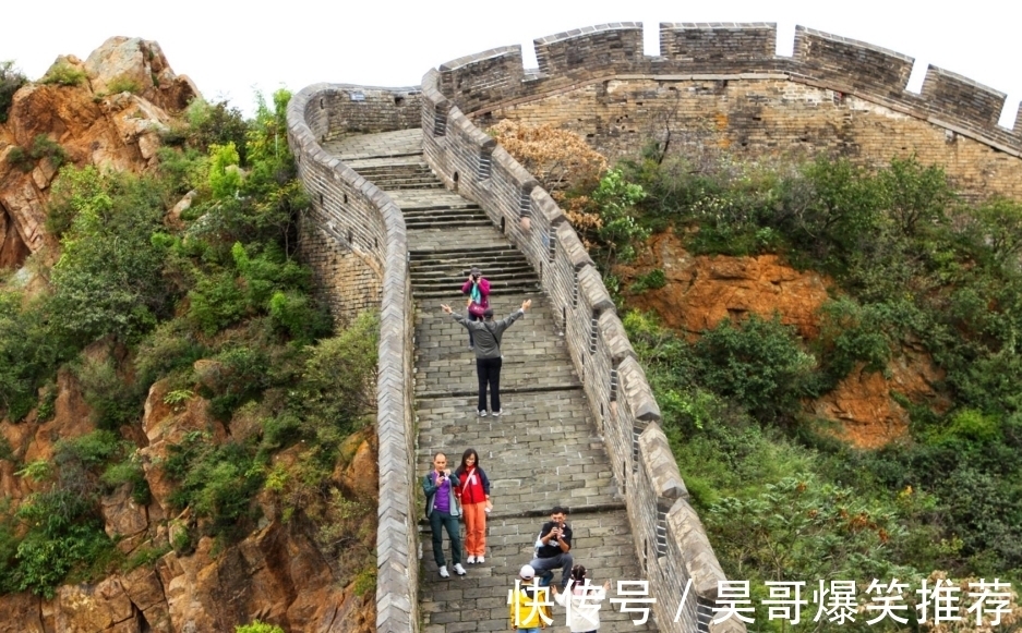 假期|远赴人间惊鸿宴，金山岭长城国庆假期以一场云海奇观完美落幕！