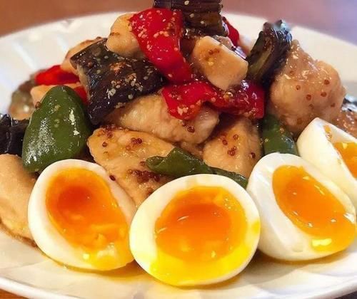 饭菜|一位日本姑娘自称只会做简单的饭菜网友姐妹怕不是对“简单”有什么误解