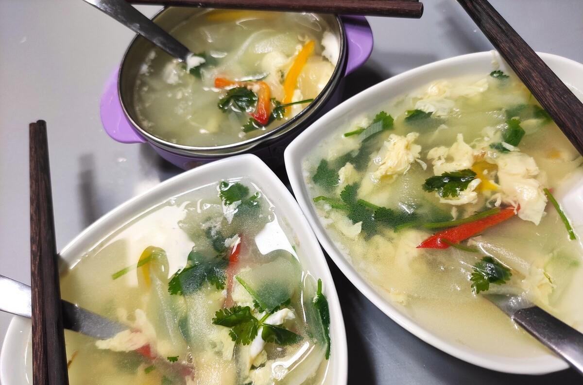 节食|别再节食减肥了!夏日喝这3款减脂汤,有荤有素,低脂饱腹不怕胖