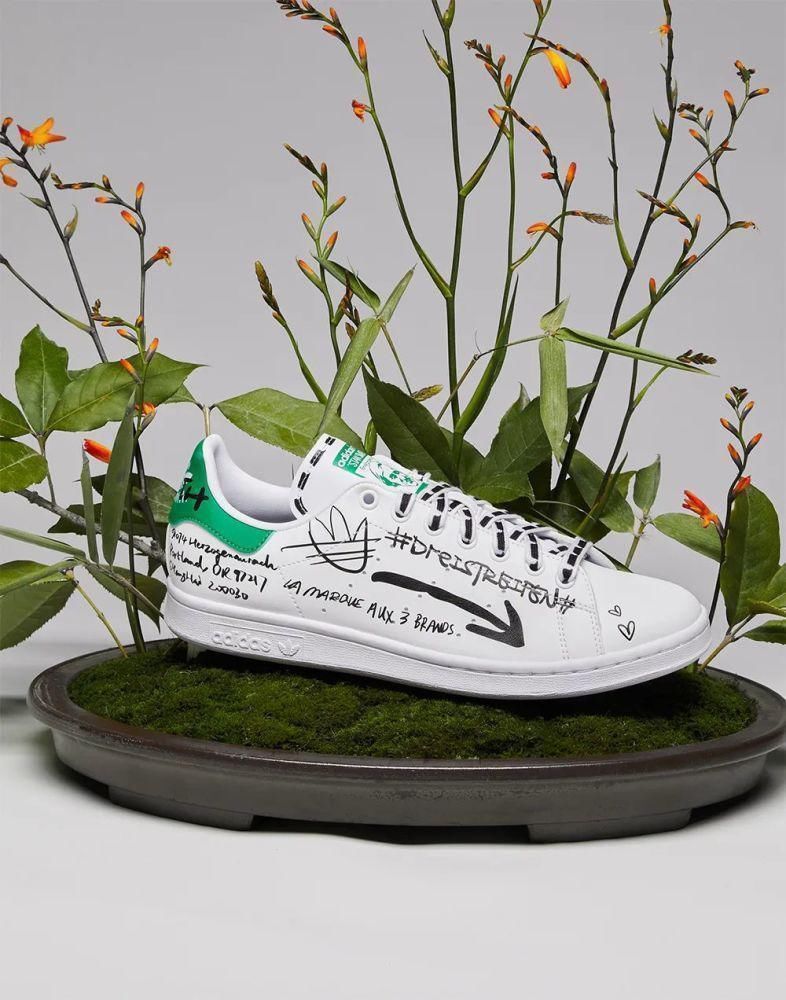 adidas 侃爷竟和奥巴马撞鞋了!都五十年了,明星们还在抢着穿这双鞋!