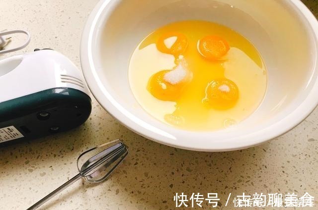 无水无油老式蛋糕,蛋清蛋黄不分离,在家就能做简单几步,零失败