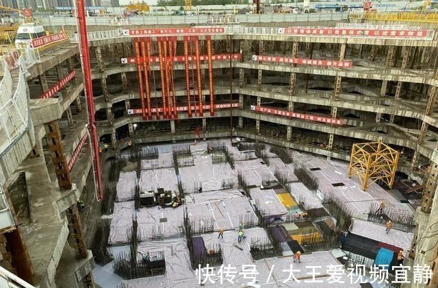 鱼嘴|机器进场!动工时间未知!南京鱼嘴第一高楼终于有“动静”了!