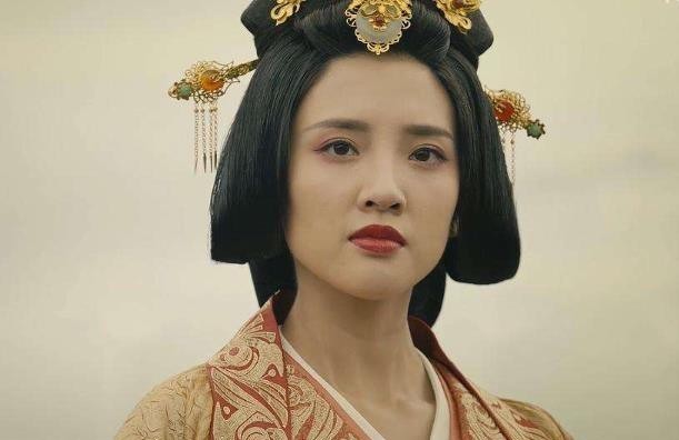 难以|郭女王到底好在何处？她有2大优势碾压甄宓，让曹丕难以抗拒