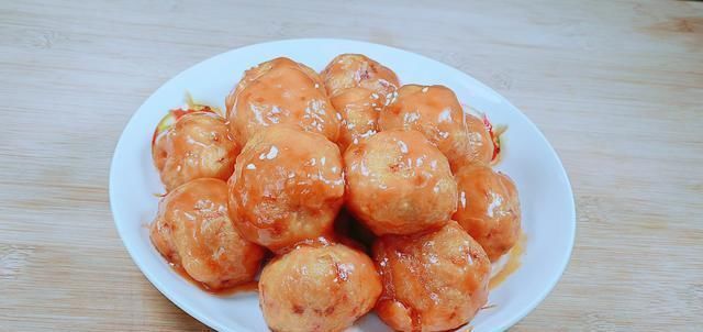 2块钱的豆腐往蛋液里一扔,压一压、搅一搅,出锅孩子吃了10几个