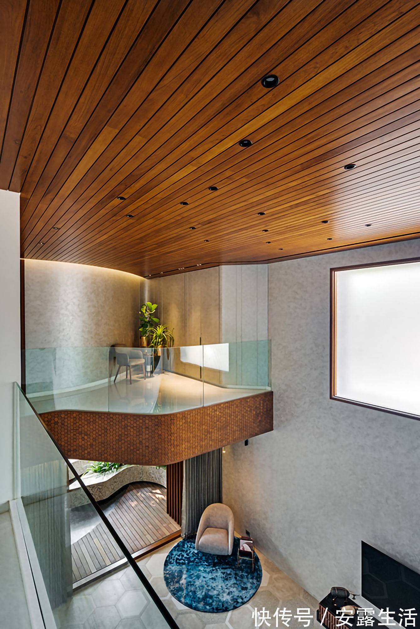 极简|印度富人区的510㎡自建豪宅,悬空花园,天井泳池,很有特色