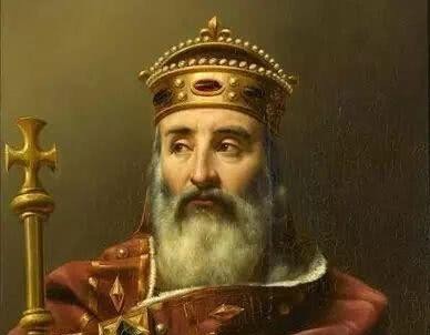 法兰克|带你了解欧洲的千古一帝，一个被印在扑克牌上的欧洲版“秦始皇”