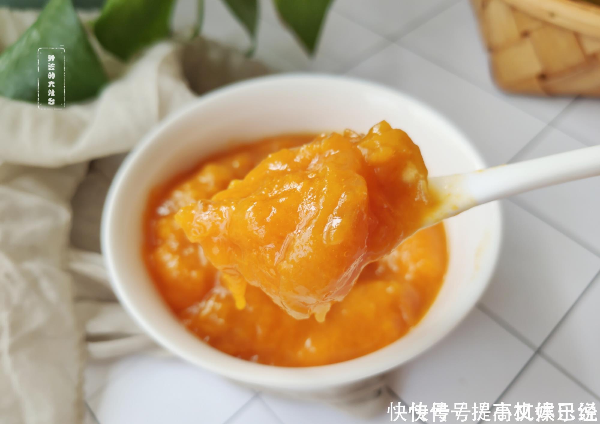 女人要常吃碱性食物,这水果正当季,夏天常吃,冬天告别手脚冰凉