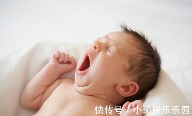 婴幼儿|孩子睡醒后若有这3种表现,说明大脑发育很好,占一条也很好