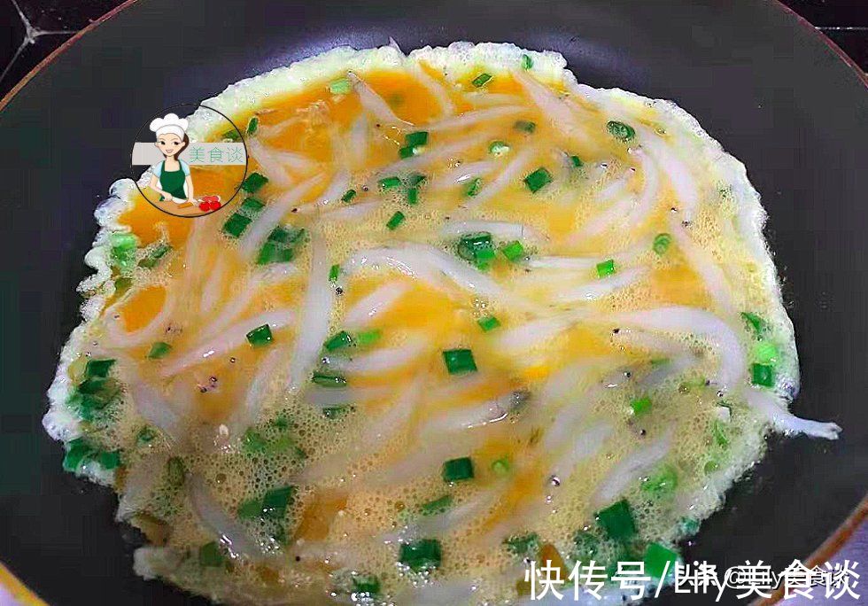 煎蛋|秋天，这鱼多给孩子吃，软嫩无刺，煎蛋太香了，正当季营养不上火