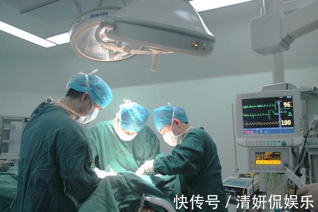 产科男医生|“生个孩子脸都丢光了”,宝妈回忆分娩脱裤子那会儿人都僵住了