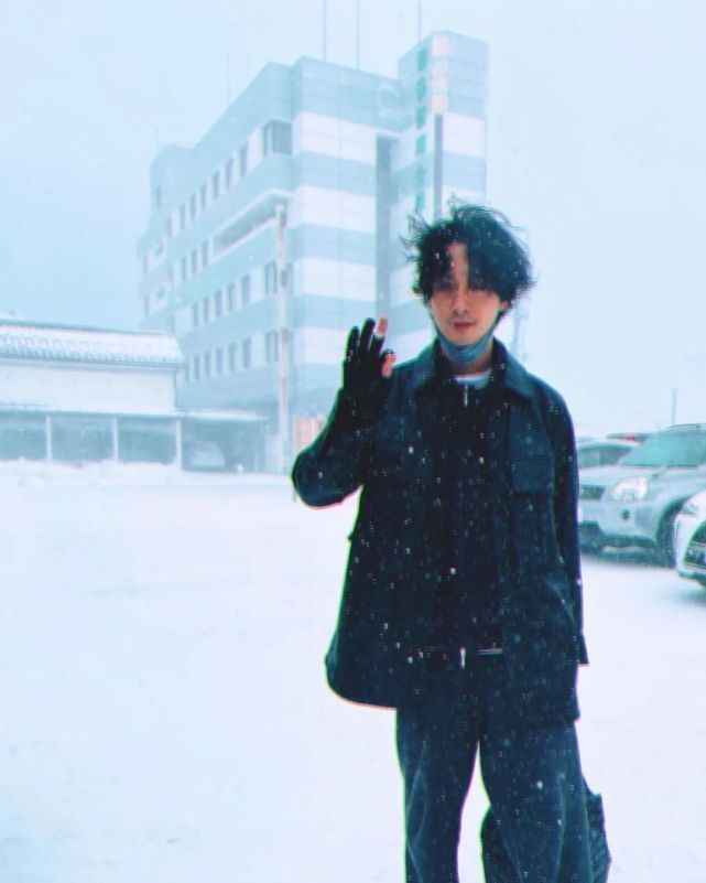 浜辺美波|新?假面骑士男女主角剧照公开,真理之剑动作戏写真集揭示惊人秘密