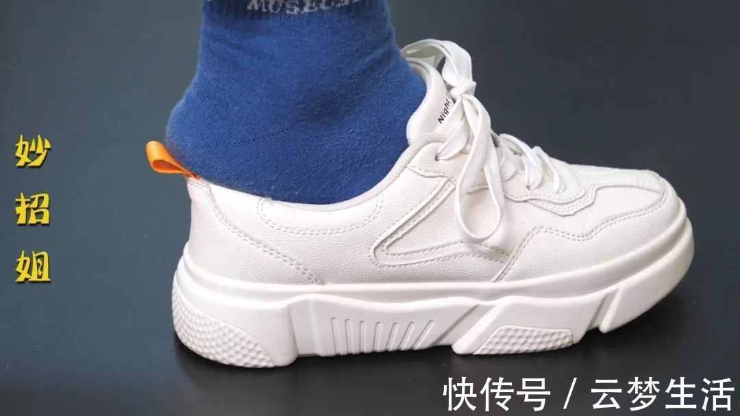 雪地靴|今天才知道,鞋子后面的“小尾巴”,还有这作用,后悔知道晚了