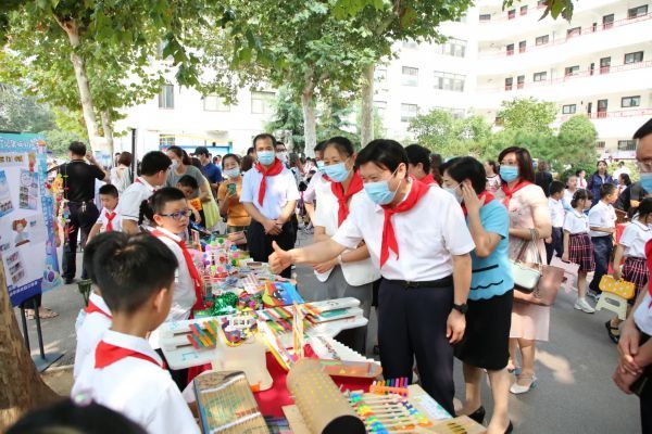 全国科普日|济南市青少年2021年度“全国科普日”活动在济南市青龙街小学启动