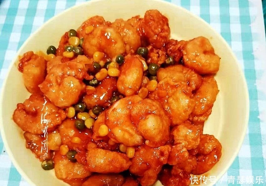 晒姐家年夜饭,十全十美10道菜,外加4道素菜,看到最后我服了