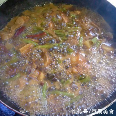 家常菜|方便简单家常菜土豆豆角炖肉，让你吃了还想吃