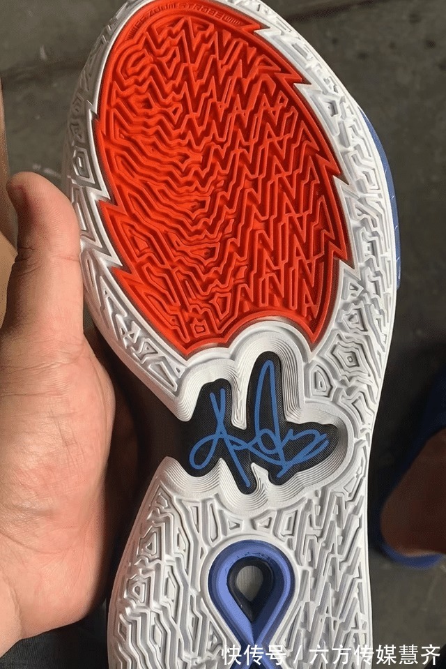 实物|Nike欧文8代外观实物图曝光,终于理解欧文为啥骂它垃圾了!