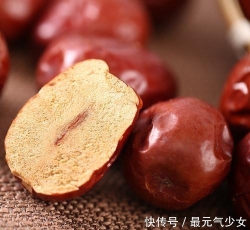 女人千万别嫌弃它丑！每天吃一点，皮肤细腻更有弹性