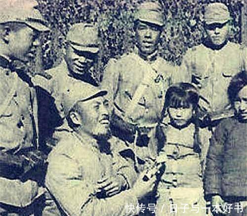 不齿|日军暴行抓住小女孩给糖吃,热情送衣物,原来都是不齿的勾当