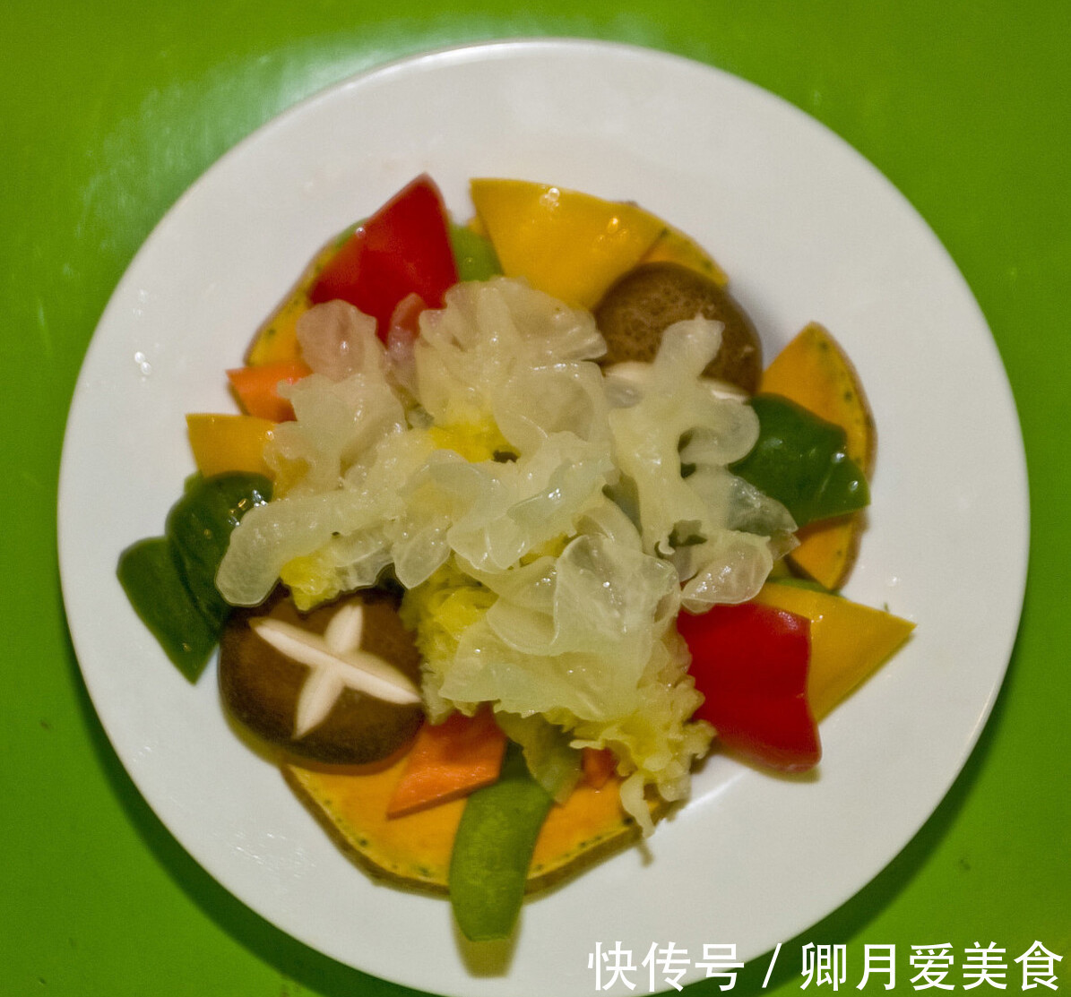 高血脂|血脂高的人,天天吃素反而适得其反,少吃这2物才是降血脂的关键