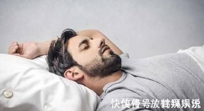坏习惯|男人开始衰老“看腰”,若腰部出现三种“表现”,说明已不再年轻