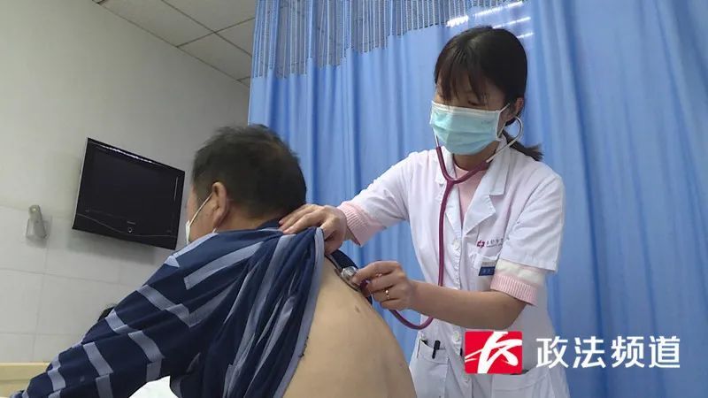 被子|门窗紧闭,盖上被子!长沙一男子捂汗治感冒,结果…