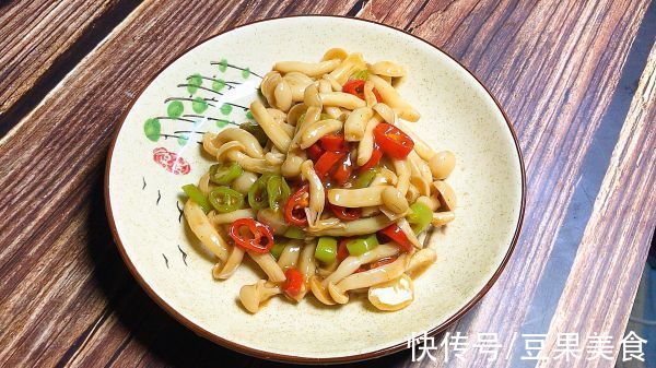 水淀粉|这道小炒白玉菇，分分钟光盘