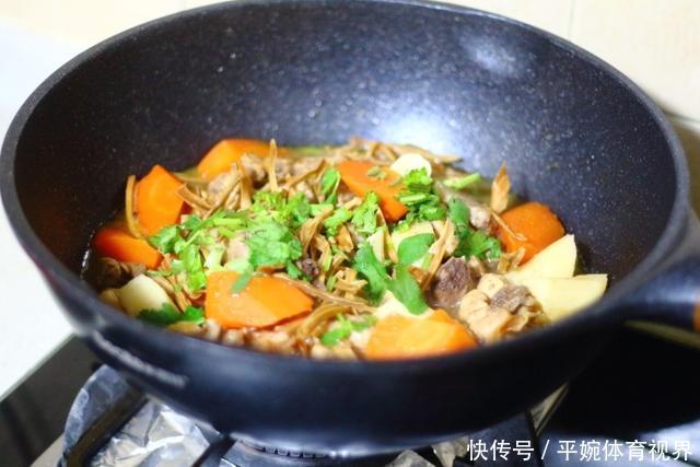 干竹笋|做炖菜食用不要太单一,5种食材混合搭配有荤有素,多吃也不腻