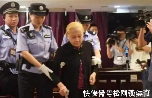 儿子|83岁老人喂46岁智力缺陷儿子60粒安眠药,老人:我养不动了,众人纷纷落泪