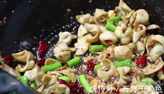 肥肠|下酒必备美食,家常爆炒肥肠的做法,简单易学口感好吃又下饭