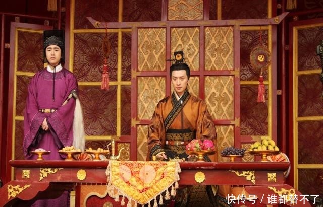 最终|丞相为称帝前去占卦,相士说生前无望死后或可,最终预言逐一应验