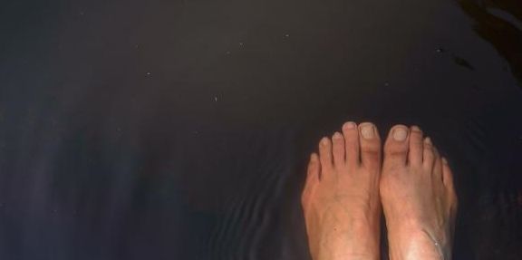 患癌|老人患癌,却长命到百岁,做好3件事,癌细胞或许不再“活跃”