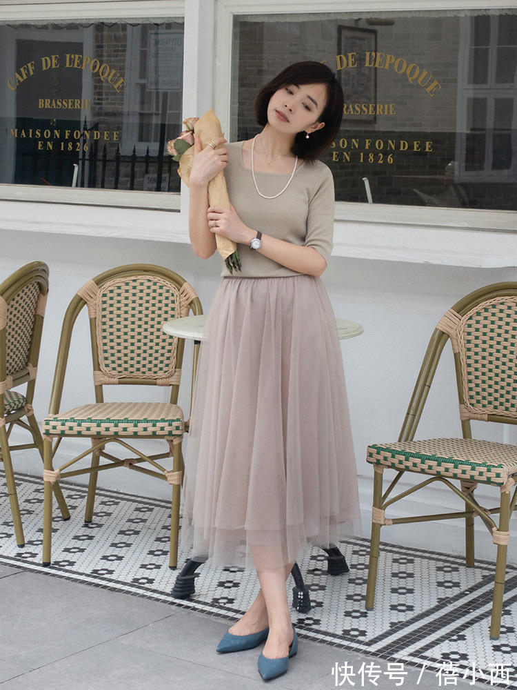 毛衣|建议30、40岁的女人,多穿半身裙,学会这样搭配,常被人夸有气质