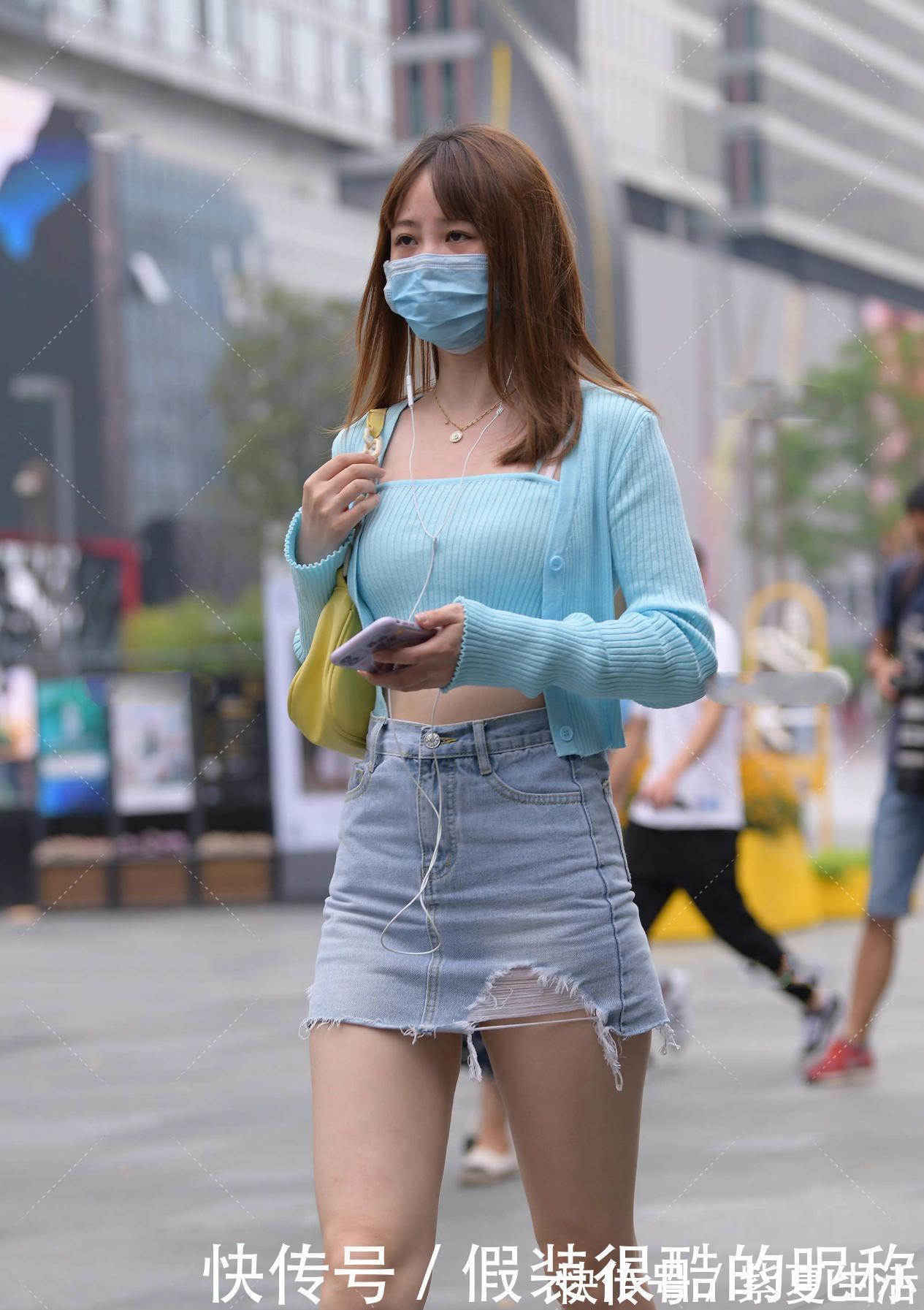 套装|浅蓝色修身针织套装,搭配牛仔裙,彰显浓浓青春感