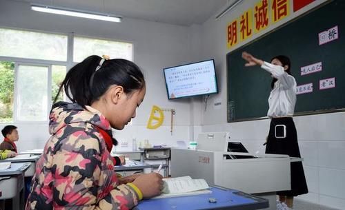 语文学习中，家长这样做帮助孩子丰富词汇量！