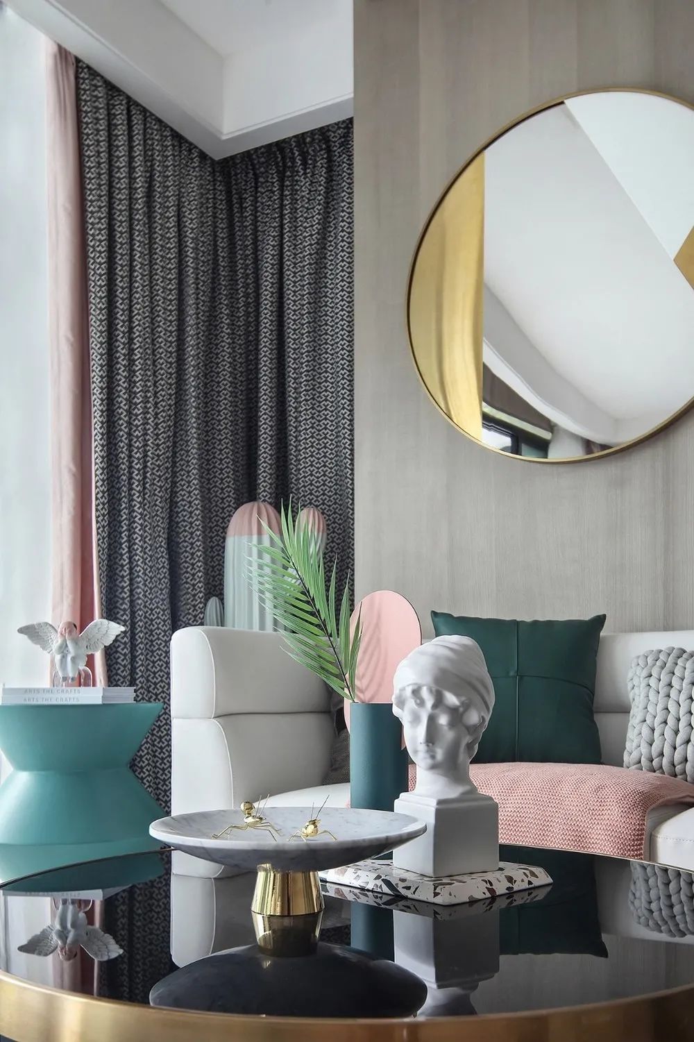 优雅|轻奢风质感+北欧风配色，让94㎡的房子，装出华丽高级的浪漫