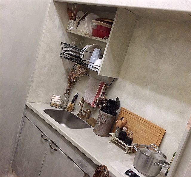 置物架|厨房面积不到3㎡，收纳一定要这样做，瓶瓶罐罐收纳得整整齐齐