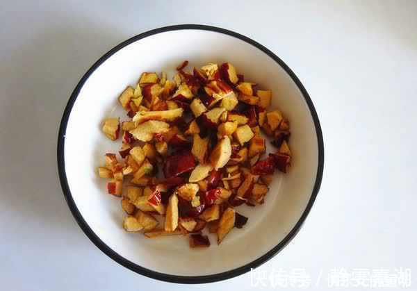 外皮|遇到这菜千万别错过,孩子超爱吃,增强免疫力,个子高身体好!