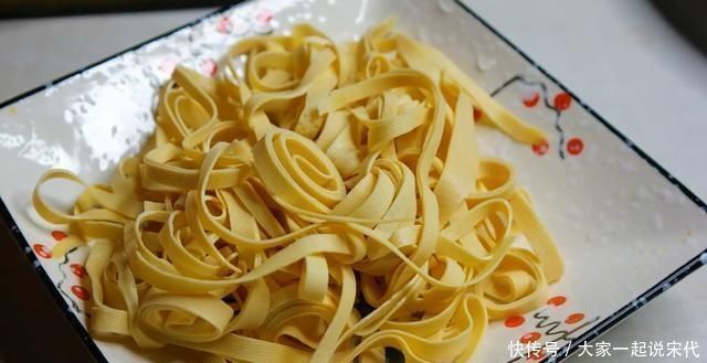 豆腐皮这样做实在太好吃了,吃一次就念念不忘,全家都爱吃