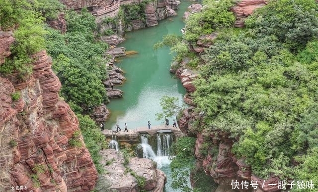 河南焦作云台山的红石峡神奇，它是美国科罗拉多大峡谷的姐妹公园