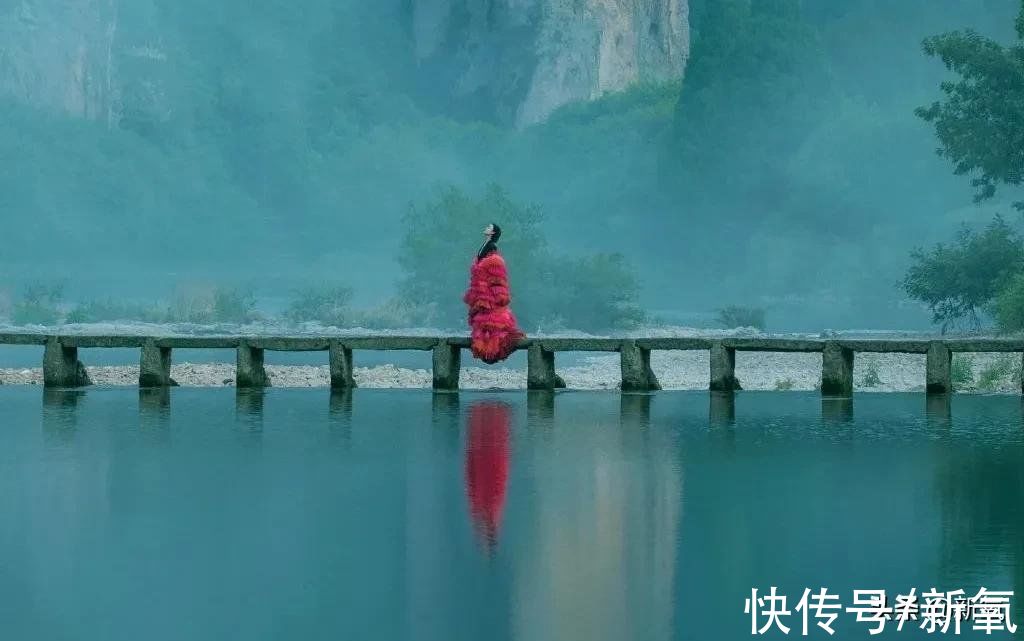 中式|又一个翻车的？国风美人变女“鬼”...