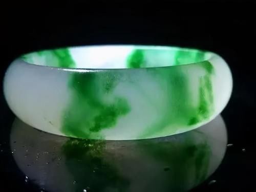 除了染色的假翡翠，这5种染色宝石，也会危害到身体