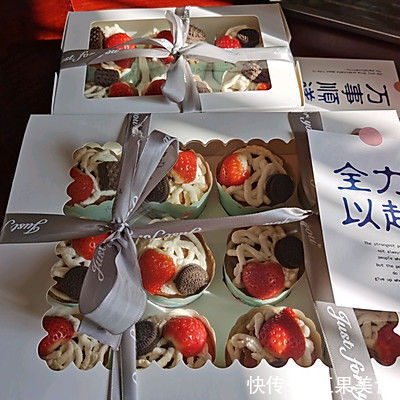 纸杯蛋糕|万万没想到,让我爱上下厨的竟是草莓奶油纸杯蛋糕