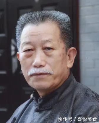 工笔|他3岁丧母,17岁食不果腹!凭借超强画技,逆转人生!