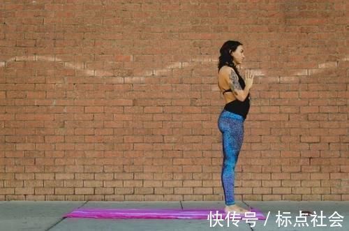 手臂|8个经典瑜伽体式,以拉伸塑形为主,帮你打造完美身材曲线