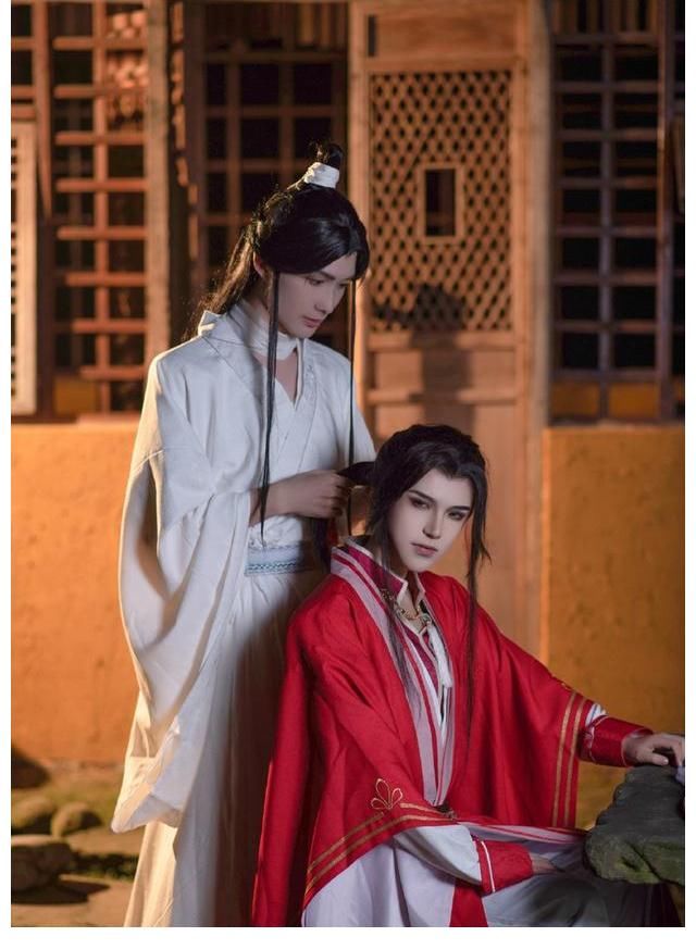 剧组|《天官赐福》真人cos来袭，比较隔壁剧组，服化道具有提升