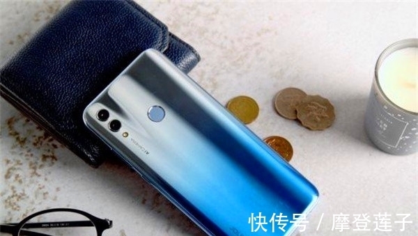 华为|华为更有诚意，良心价+400G+3750mAh+2400万，oppo遭狙击