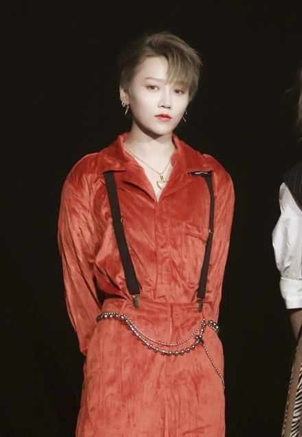 the9|限定女团最新晚会动态,THE9喻言回归成焦点,硬糖少女凭实力圈粉